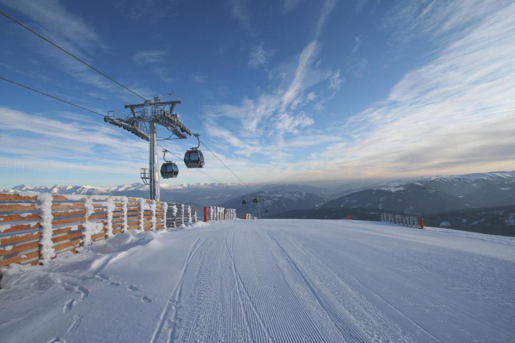 Grizzly Sport & Motorrad Resort Санкт Маргаретен им Лунгау Екстериор снимка